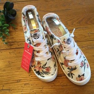Roxy Bayshore III Floral Lace Up Shoes NWT Size 9